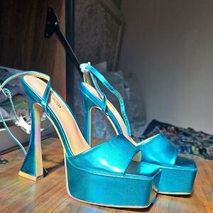 Fashion Nova Blue Platform Heels with Ankle Strap and Peep-Toe